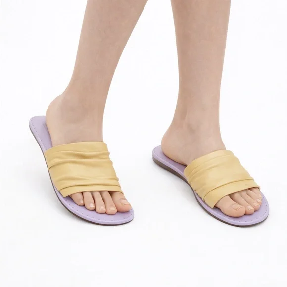 PAIGE Emilia Leather Slide Sandals Mustard Yellow Ruched Band Womens 8.5 US - Picture 1 of 13